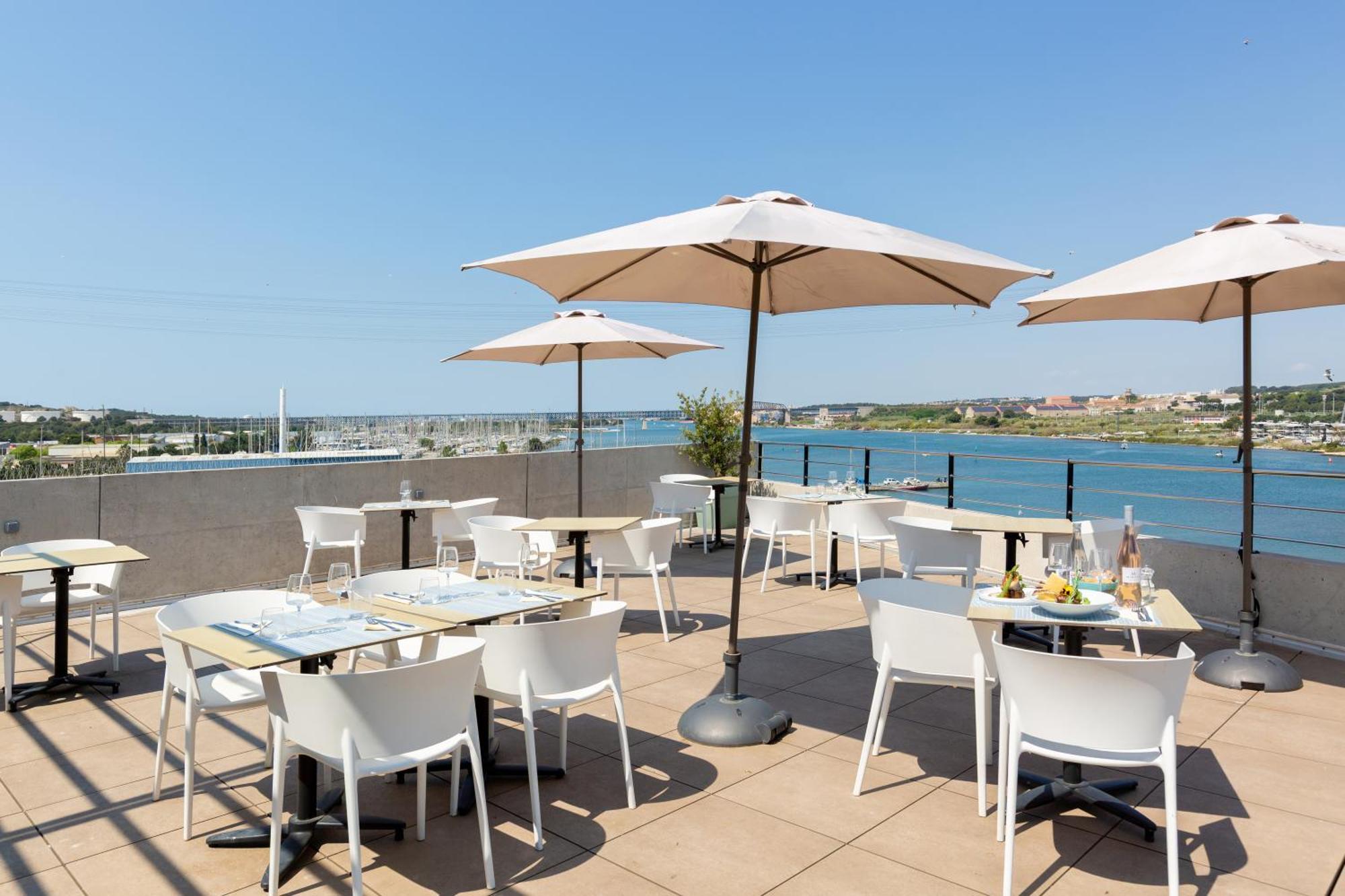 Golden Tulip Hotel & Rooftop Martigues Provence Exterior photo