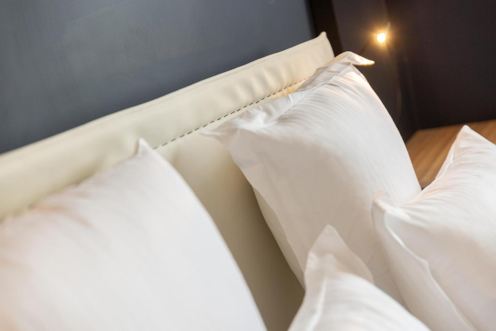 Golden Tulip Hotel & Rooftop Martigues Provence Room photo
