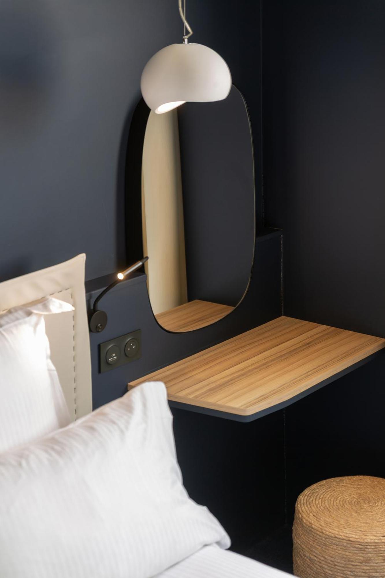 Golden Tulip Hotel & Rooftop Martigues Provence Room photo